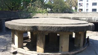 パタレーシュワラ石窟寺院