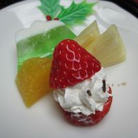 デザートはサンタクロース（ふうのイチゴ）でした