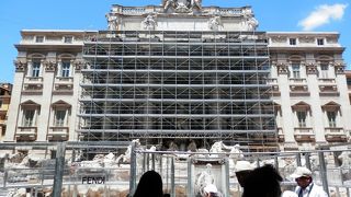 残念なトレビの泉