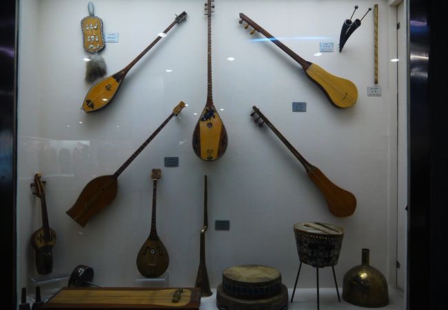 新疆ウイグル自治区博物館　図録（貴重品） Amazon.co.jp: ウイグル自治区 中国 シンジャン 文化 新疆
