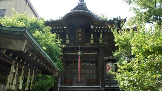 江戸時代には細川藩の下屋敷があったところ