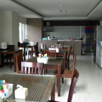 とってもかわいらしい食堂。でも、とてもおいしかった。