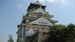 迫力あるお城でした。