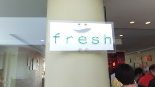 シンガポールからの現地ツアーで、ジョホール観光した際のランチ会場でした