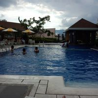 ホテルのプール