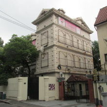 華亭路９３弄、大邸宅。