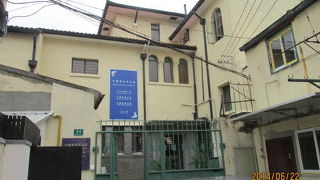 中国藍印花布館は古くからある藍染製品を販売するお店で日本人経営のお店です。