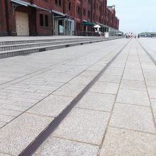 レールは歴史を残す