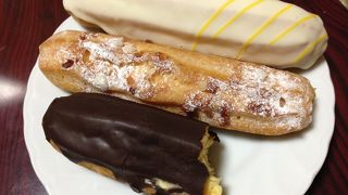 エクレアが軽くて美味しい