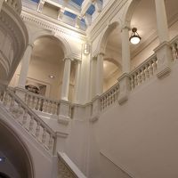 フロント横の階段