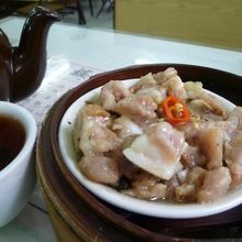 豚スペアリブの豆鼓蒸しを追加　点心は一律16HK＄です