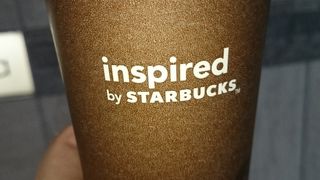 お酒も飲めるスタバ