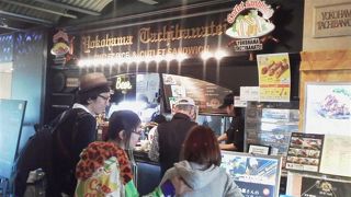 デミグラスソースの香りで「横濱たちばな亭（Yokohama Tachibanatei）」～赤レンガ～