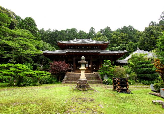 歴史有る山中の静かな御寺・奈良宿坊