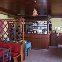 食堂のカウンター