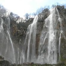 ヴェリキ・スラップ