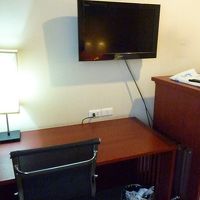 デスクの照明があり、ＷＩＨＩもそこそこ速く問題なし