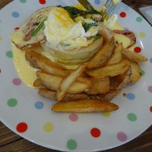 エッグベネディクト