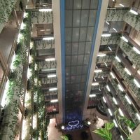 ロビー吹き抜け