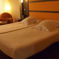 客室のカーテンの開け方がわからなかったです。