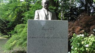 花木園入口にあり。