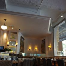 店内は落ち着いた雰囲気