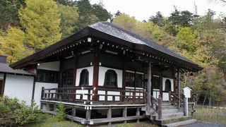 源泉掛け流しのお寺