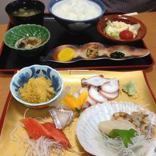 刺身定食１８００円