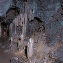 稲積水中鍾乳洞　これぞ鍾乳洞！