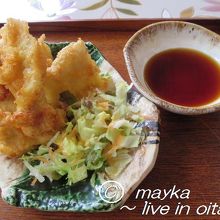 稲積水中鍾乳洞　施設内「お食事処名水亭」の鶏天。美味でした☆