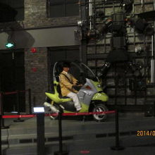 乗り物に乗ってるシーンが多かったのを思い出す。