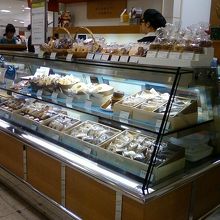 美しいケーキがいっぱい。