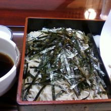 ざる天そばです。