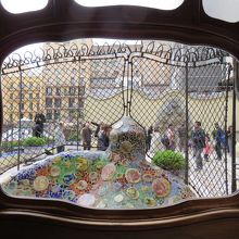 窓の外も楽しい・・・窓が額縁みたいです