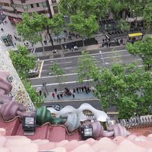 グラシア通りを覗いてみたら、こんな感じ