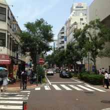 関内側から海の方へ向けて写真を撮りました。