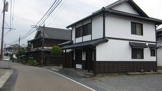 旧日向街道にある古い町並み