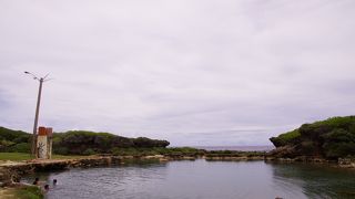 こんな天然プールは初めて！