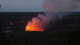 マグマの活動は落ち着いている様だけど