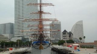 訓練航海の主役です。今は、みなとみらいで見られます。