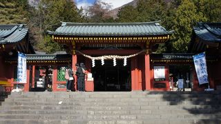 中禅寺湖畔の神社