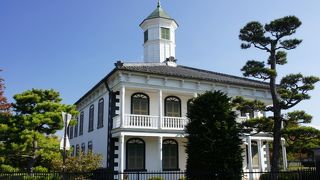 風見鶏のある素敵な学校