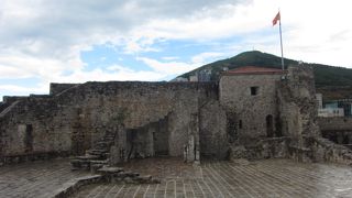 ブドゥヴァの城塞