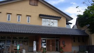 湖を見下ろす、最高のロケーション！