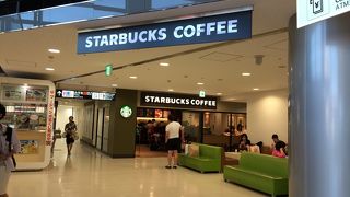福岡空港にあるスタバ