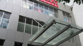 ２階のｓｅｖｅｎ ＨＯＴＬＩＮＥは、なかなかシャレていた。