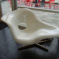 ロビー内のおしゃれなイスでちょっと休憩