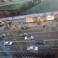客室からグランビア通りを望む