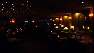 雰囲気良いバーでした