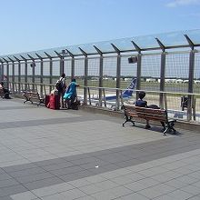 展望デッキは広くて解放感絶大です。